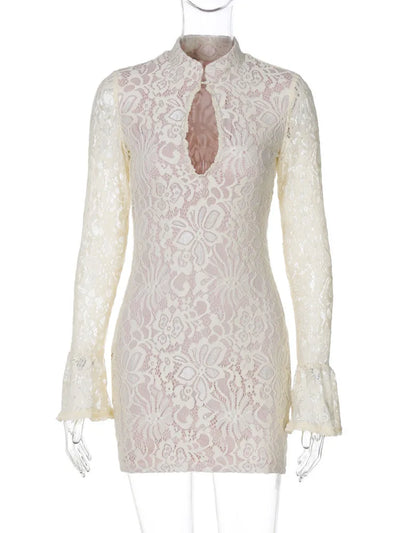 Elegantes Spitzenkleid mit ausgestellten Ärmeln